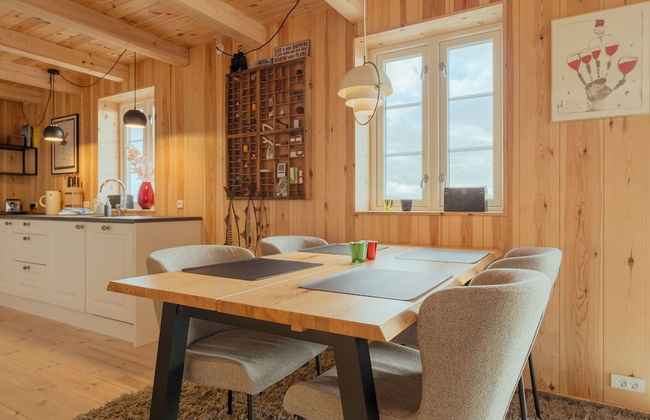 Seaside Escape - 2 Bedroom Home With Stunning Views - Photo 18