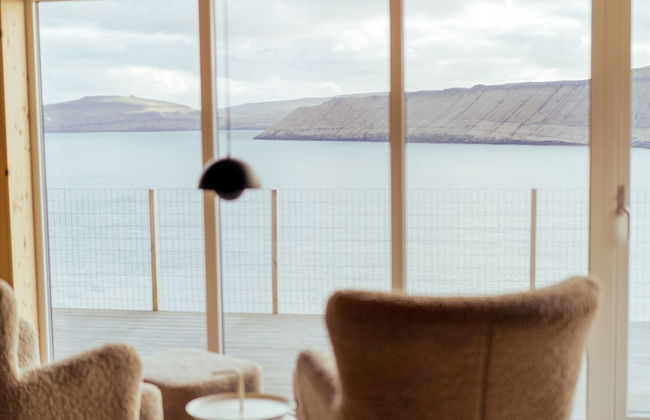 Seaside Escape - 2 Bedroom Home With Stunning Views - Photo 26