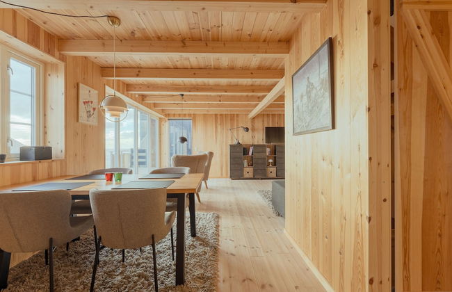 Seaside Escape - 2 Bedroom Home With Stunning Views - Photo 17