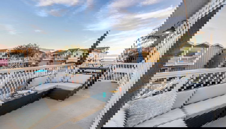Photo 1 - Ocean Breeze II by Avantstay Steps to the Beach!