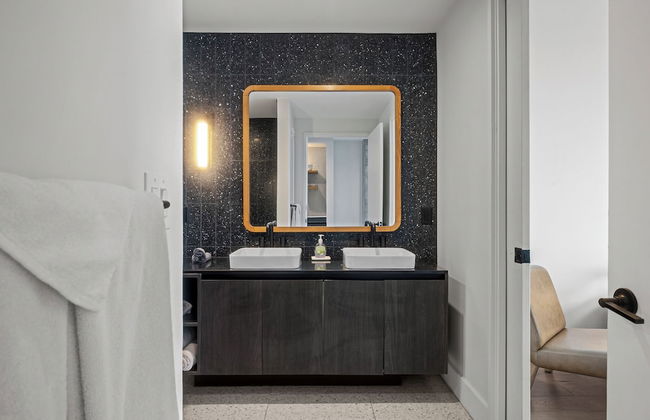 1BR Condo on Rainey St with Pool & Views - Foto 15
