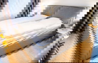 Photo 2 - Wide Luzin Modern Retreat