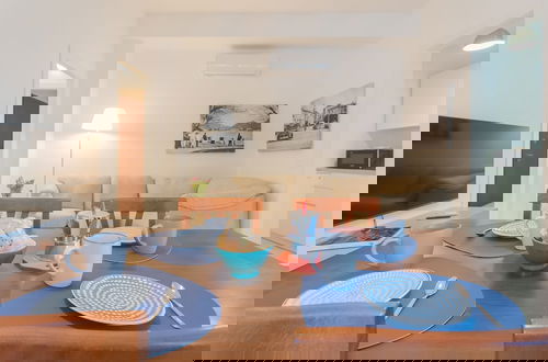 Photo 34 - Via Crispi in Como With 1 Bedrooms and 1 Bathrooms