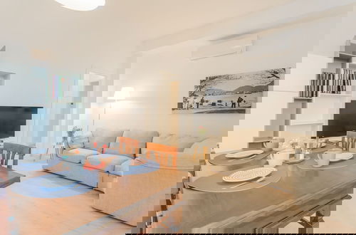 Photo 28 - Via Crispi in Como With 1 Bedrooms and 1 Bathrooms