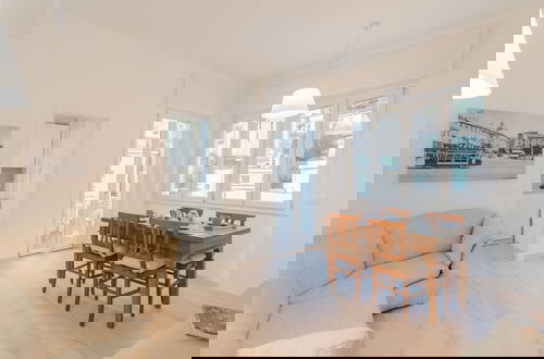 Photo 19 - Via Crispi in Como With 1 Bedrooms and 1 Bathrooms
