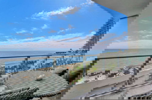 Foto 27 - Beachfront condo with stunning views