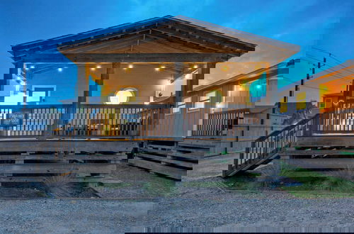Foto 42 - Peyton's Place by Avantstay Walk to Beach