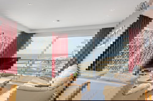 Foto 1 - Apartment With Frontal Sea-views