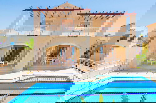 Foto 2 - Beachfront Villa Avra With Private Swimming Pool
