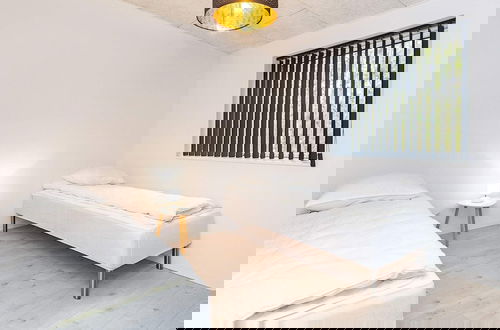 Foto 4 - 9 Person Holiday Home in Vaeggerlose