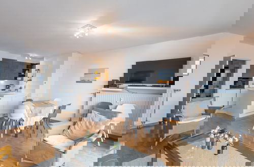 Foto 6 - Apartment With Spacious Living Room