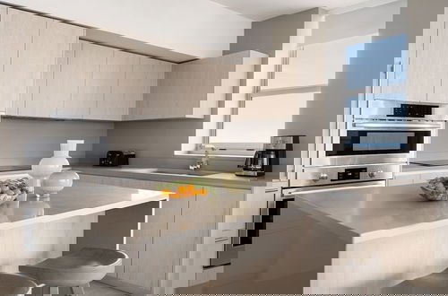 Photo 5 - Hyde Beach House by Zelloo