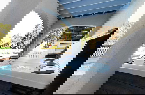 Foto 52 - Cobalt Coast by Avantstay 7bdr, Steps From Beach