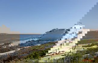 Foto 1 - Mediterranean Living Right by the Beach