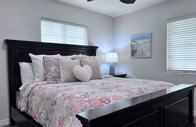 Lovely Anaheim Pool Home 1 Mile to Disney - Foto 4