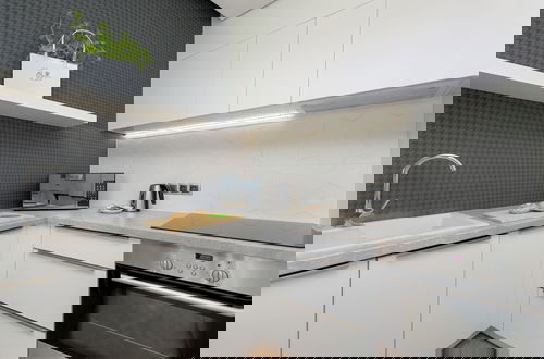 Foto 8 - Apartment With Gym and Sauna by Renters