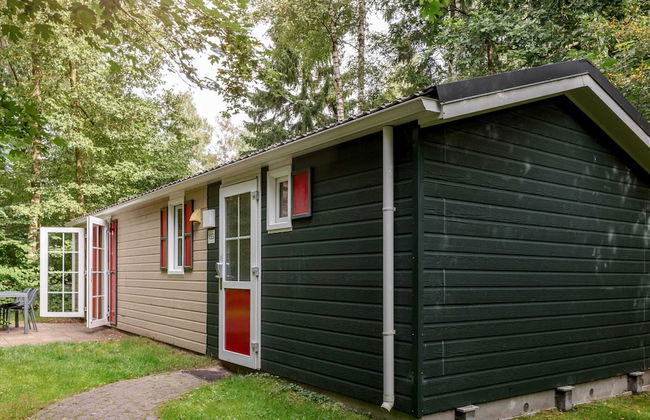 Cosy Chalet With Combi-microwave, Next to a Nature Reserve - Foto 1