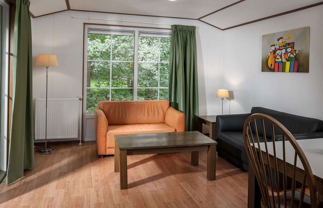 Cosy Chalet With Combi-microwave, Next to a Nature Reserve - Foto 6
