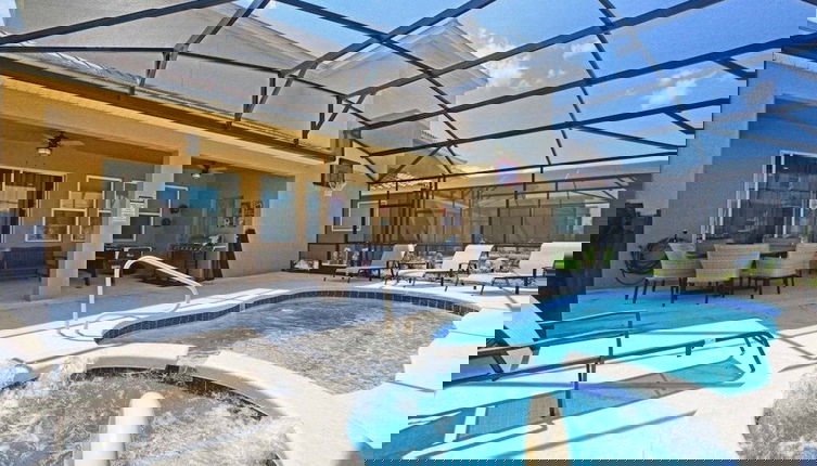 Foto 1 - Brand New, Modern Decor, Pool& Spa- 7047sr 7 Bedroom Home by RedAwning