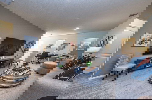 Foto 54 - Brand New, Modern Decor, Pool& Spa- 7047sr 7 Bedroom Home by RedAwning