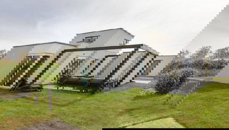 Foto 1 - Modern Lodge With two Bathrooms, Near the Beach