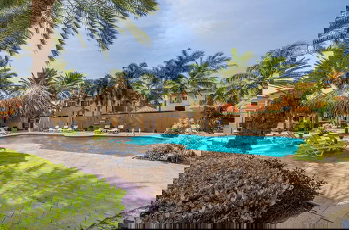 Foto 40 - Upscale Gated Community Oasis Close to the Beach