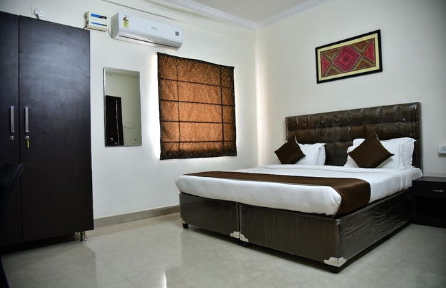 Ssapphire Asta Apartments - Photo 1