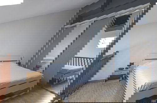 Photo 3 - Tasteful Apartment in Comes With Terrace