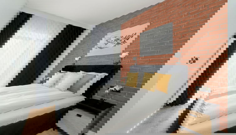 Photo 1 - Modern Apartment With Parking by Renters