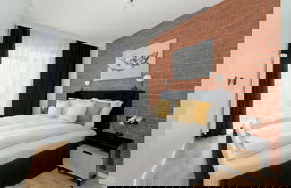 Photo 1 - Modern Apartment With Parking by Renters