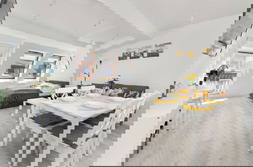 Photo 21 - Sunny Apartment With Parking by Renters