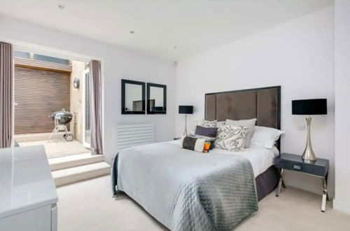 Foto 1 - Beautiful 2 Bedroom Flat With Terrace in Fulham