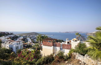 Photo 2 - House With Amazing Sea View and Pool in Gumusluk