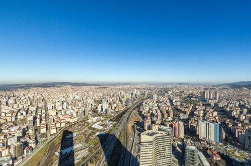 Photo 4 - Studio Flat With Panoramic City View in Atasehir