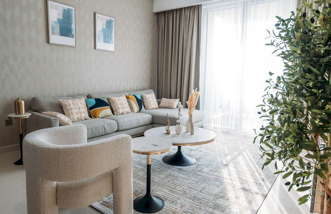 Elegant Stay: Balcony & Stunning Dubai Creek Views - Foto 13