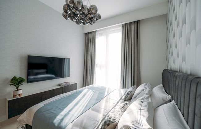Elegant Stay: Balcony & Stunning Dubai Creek Views - Foto 3