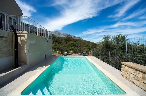 Foto 18 - Villa Cretan View with Heated Swimming Pool