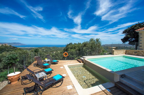 Foto 32 - Villa Cretan View with Heated Swimming Pool