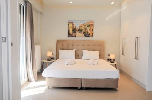 Photo 6 - Luxurious Minimal Apartment in Acropolis