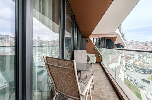 Photo 2 - Modern Apartment in Beyoglu With Balcony