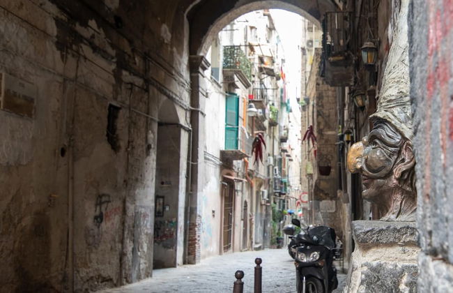 Vico Fico nel Centro di Napoli - Foto 20