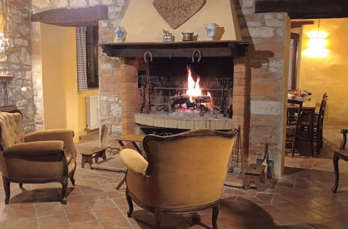 Photo 9 - Large Farmhouse in Umbria -swimming Pool -cinema Room -transparent Geodesic Dome