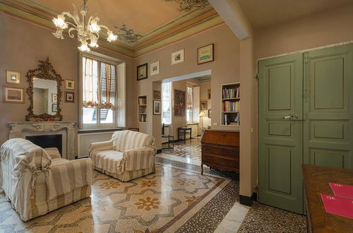 Photo 8 - Fancy Apartment in Palazzo Grimaldi by Wonderful Italy