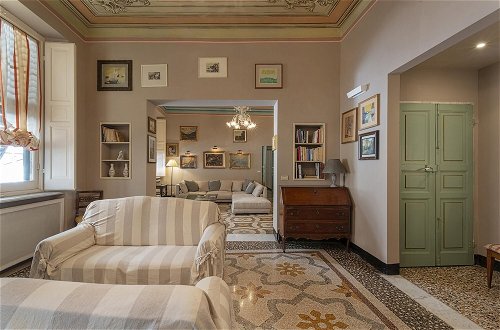 Photo 5 - Fancy Apartment in Palazzo Grimaldi by Wonderful Italy