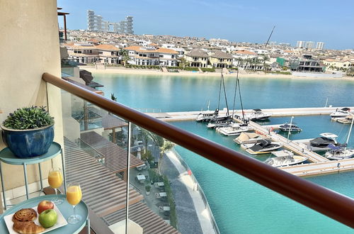 Photo 18 - Luxury on the Palm with Marina view balcony