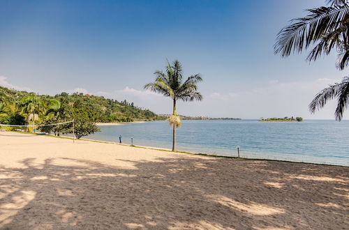 Foto 20 - room in Lodge - Find a Quiet Beach Resort at Rushel Kivu Resort