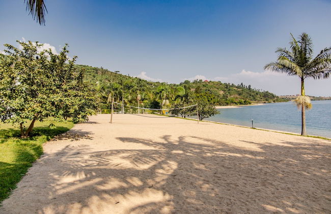 Room in Lodge - Find a Quiet Beach Resort at Rushel Kivu Resort! - Foto 19