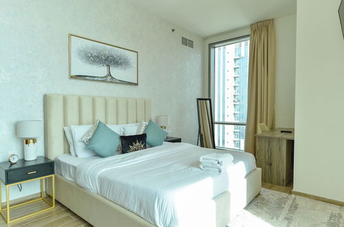 Photo 9 - Dubai Canal View 1 BR Premium Apartment - AMN