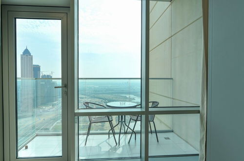 Photo 5 - Dubai Canal View 1 BR Premium Apartment - AMN