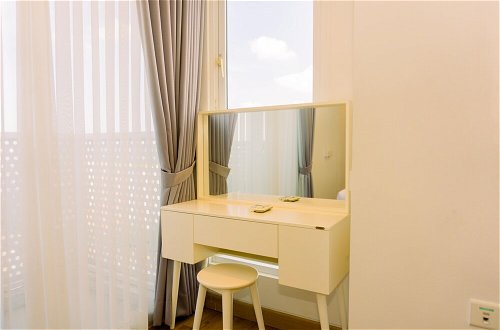 Foto 4 - Full Furnished With Modern Design 1Br At West Vista Apartment